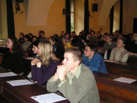Photo no. 2 (23)
                                                         Sesja naukowa Czarnohora w badaniach młodych przyrodników
                            