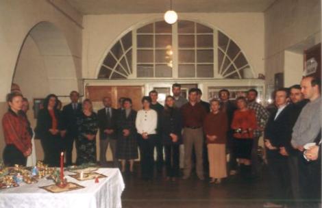 Photo no. 8 (13)
                                                         Opłatek wigilijny pracowników i doktorantów IGiGP UJ 2003
                            