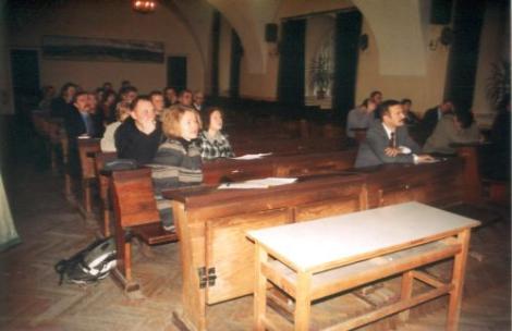 Photo no. 6 (7)
                                                         Zebranie naukowe IGiGP UJ - koncepcja pracy doktorskiej 2003
                            